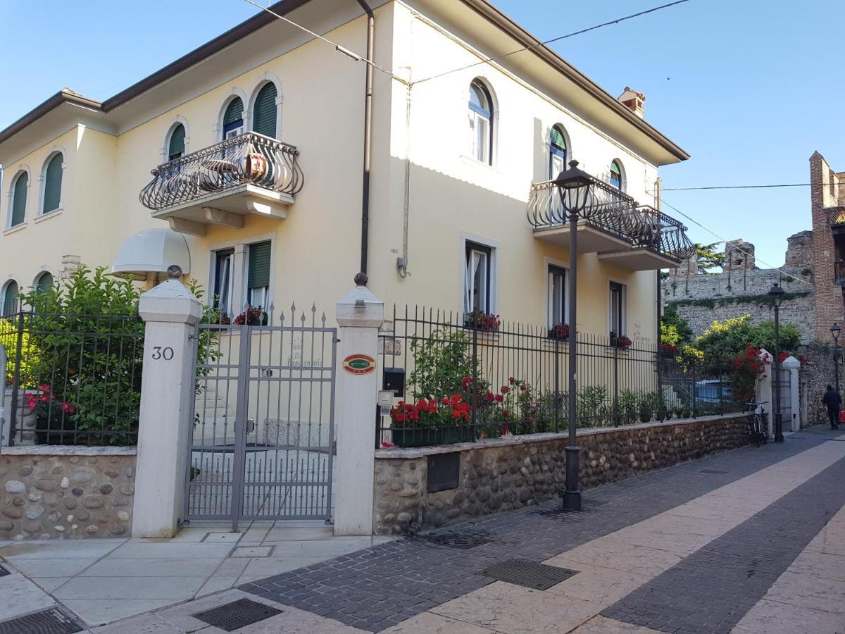 Hotel Villa Cansignorio Lazise Bagian luar foto