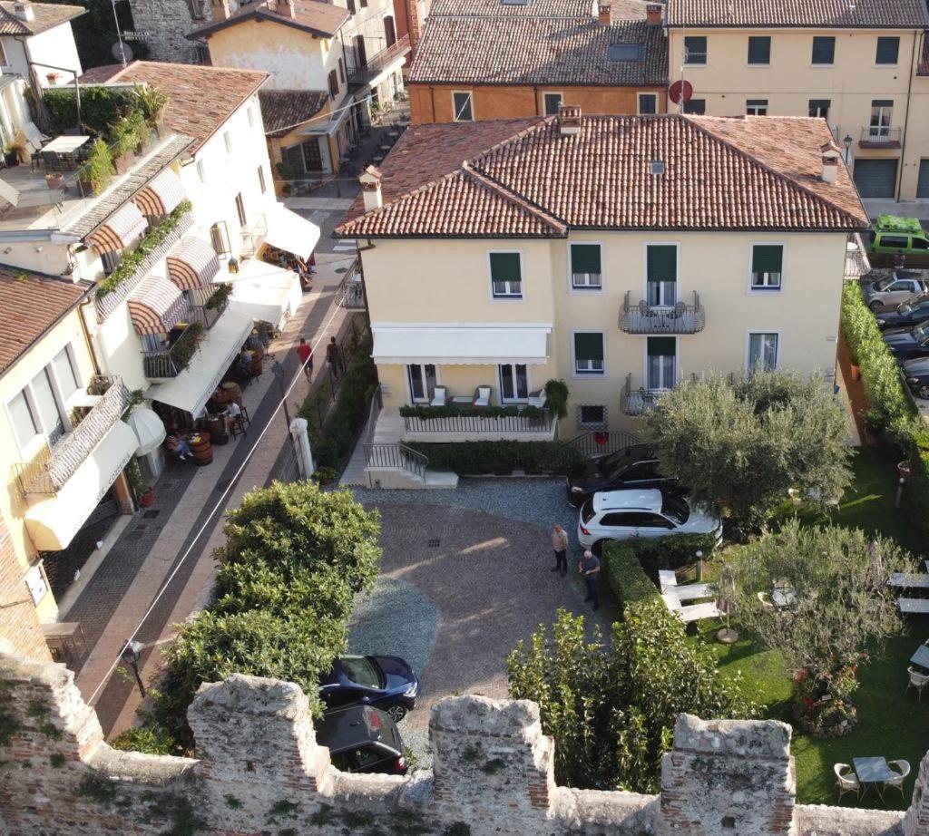 Hotel Villa Cansignorio Lazise Bagian luar foto