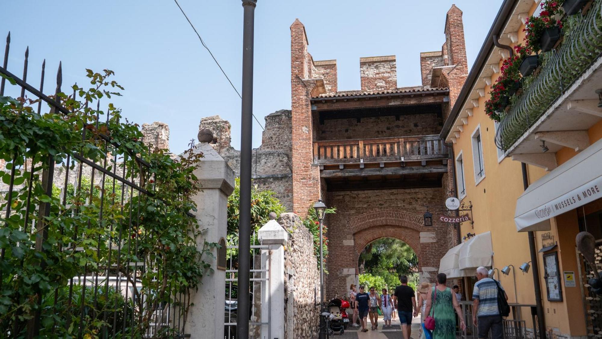 Hotel Villa Cansignorio Lazise Bagian luar foto