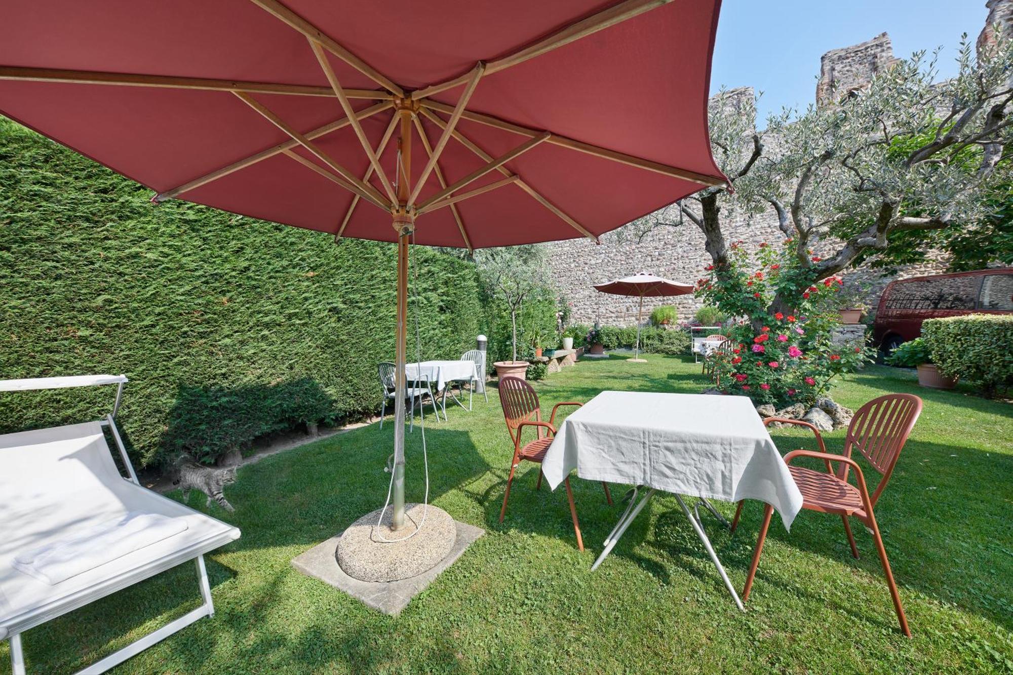 Hotel Villa Cansignorio Lazise Bagian luar foto